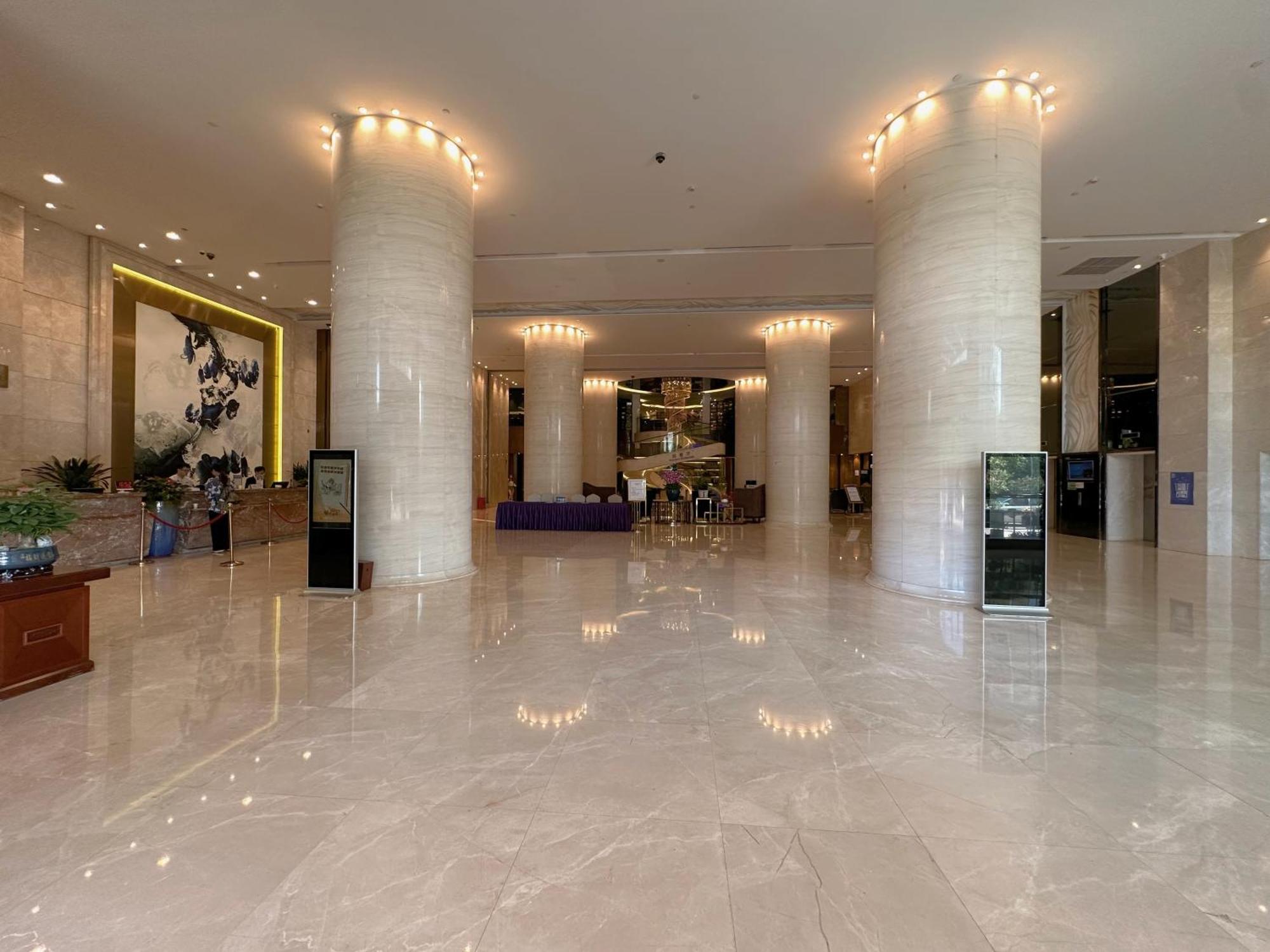 Sentosa Hotel Shenzhen Feicui Branch, Enjoy Tropical Swimming Pools And High-Class Fitness Club Exterior photo